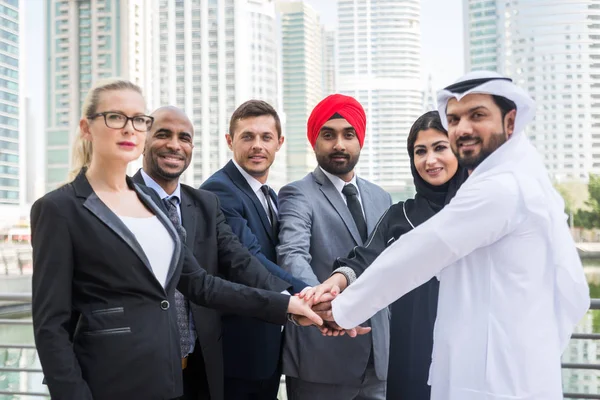 Multikulturális Üzletemberek Beszélt Üzleti Többnemzetiségű Üzleti Csapat Értekezlet — Stock Fotó
