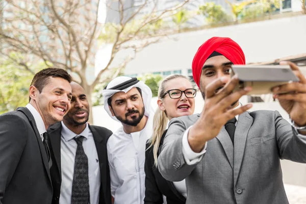 Reunión Empresarios Multiculturales Hablar Negocios Reunión Del Equipo Negocios Multirraciales — Foto de Stock