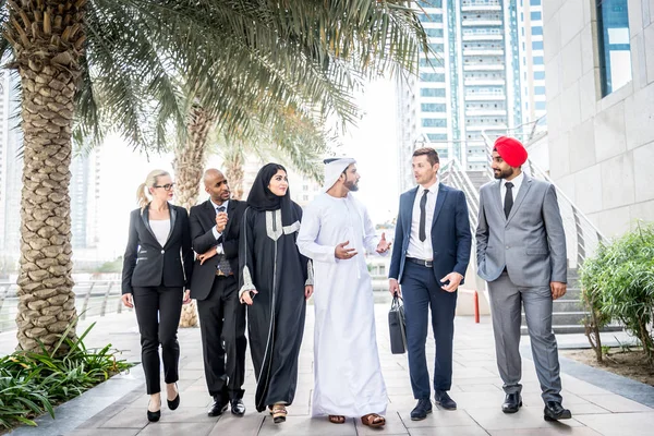 Reunión Empresarios Multiculturales Hablar Negocios Reunión Del Equipo Negocios Multirraciales — Foto de Stock