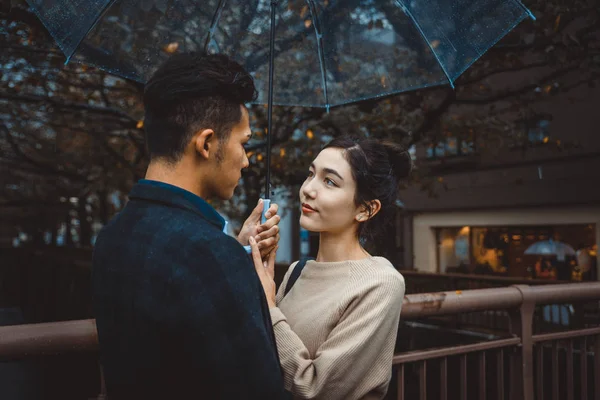 Vackra Lyckliga Paret Dating Tokyo — Stockfoto