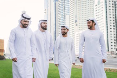 Toplantı ve iş - iş adamları portre Dubai söz Arap erkekler