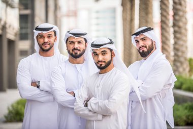 Toplantı ve iş - iş adamları portre Dubai söz Arap erkekler