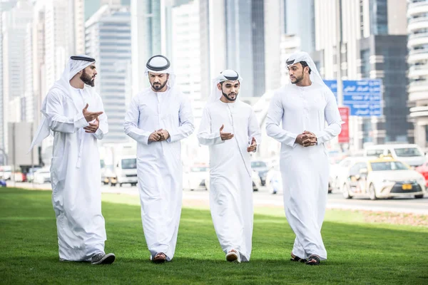 아라비아 비즈니스 두바이에 실업가 초상화에 이야기 — 스톡 사진