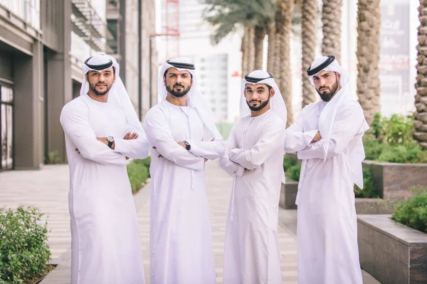 Arabische Mannen Ontmoeten Praten Business Ondernemers Portret Dubai — Stockfoto