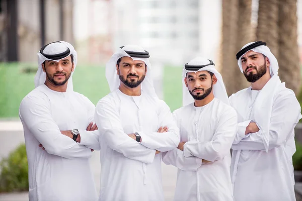 Arabische Mannen Ontmoeten Praten Business Ondernemers Portret Dubai — Stockfoto