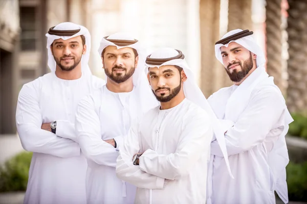 Arabische Mannen Ontmoeten Praten Business Ondernemers Portret Dubai — Stockfoto