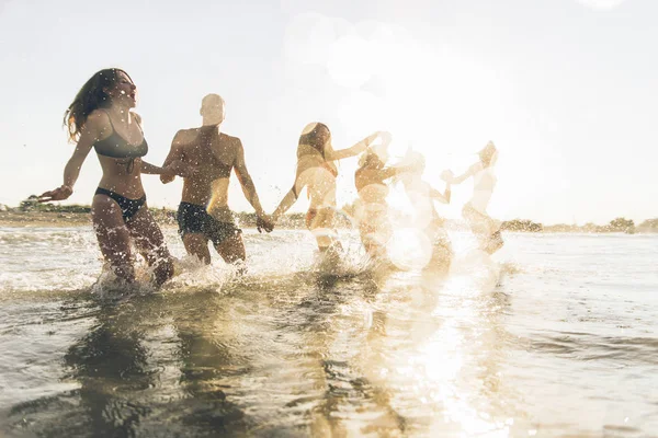 Friends Having Fun Sea — Stock Photo, Image