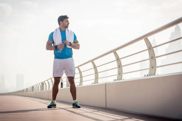 Atletische Man Doen Buiten Sport — Stockfoto