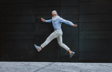 Şık sakal portreleri ile üst düzey hipster