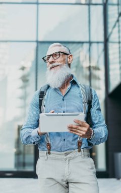 Şık sakal portreleri ile üst düzey hipster
