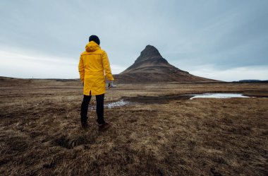 İzlandaca keşfetmek adam toprakları