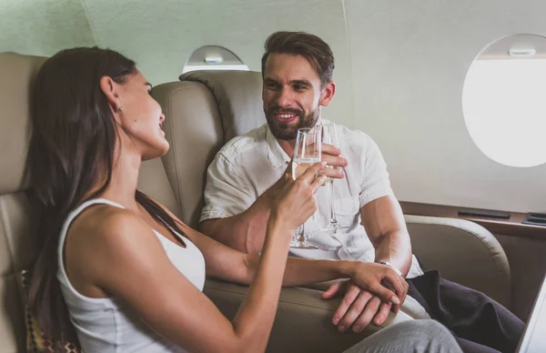 Couple Vacation Flying Private Jet — Stock Photo, Image