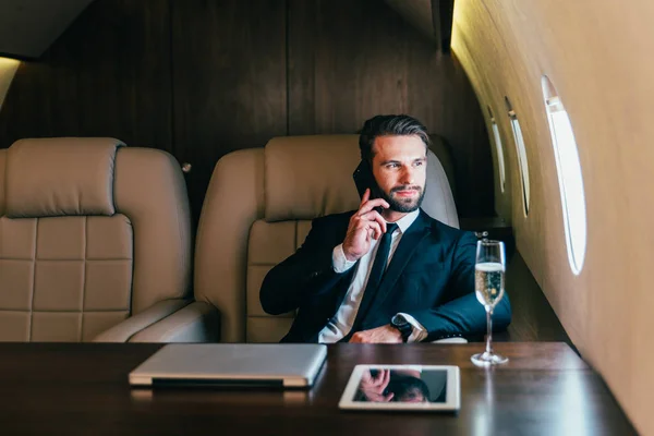 Homme Affaires Volant Sur Son Jet Privé — Photo