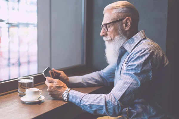 Senior Hipster Met Stijlvolle Baard Portretten — Stockfoto