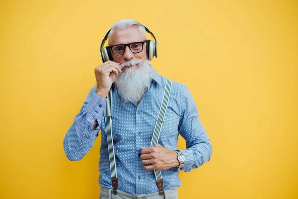 Senior Hipster Met Stijlvolle Baard Portretten — Stockfoto