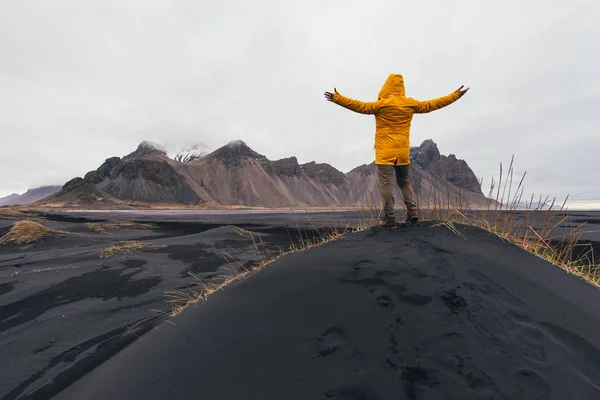 Mehetnék Explorer Izlandi Természeti Csodákat Felfedezni Stokksens Vestrahorn — Stock Fotó