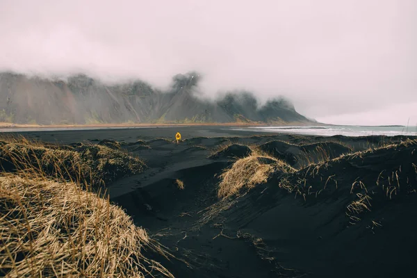 Wanderlust Explorer Objevovat Islandské Divy Přírody — Stock fotografie