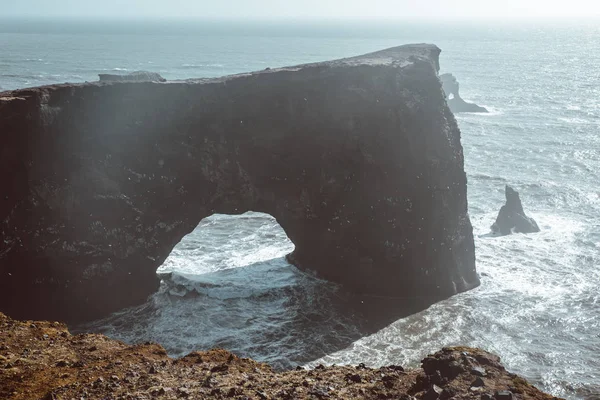 Блукаючий Дослідник Відкриває Ісландські Природні Чудеса — стокове фото