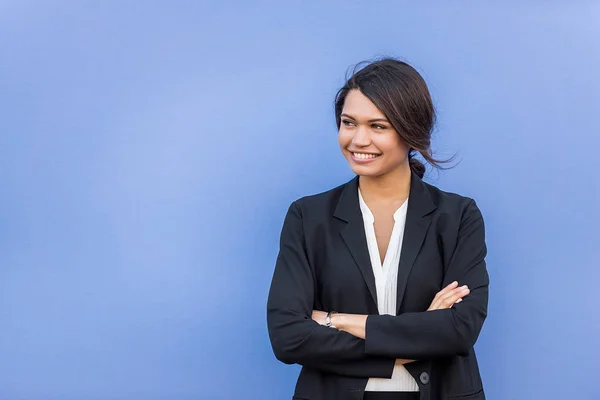 Mulher Negócios Bonita Fundo Colorido Retrato Feminino Adulto Muito Jovem — Fotografia de Stock