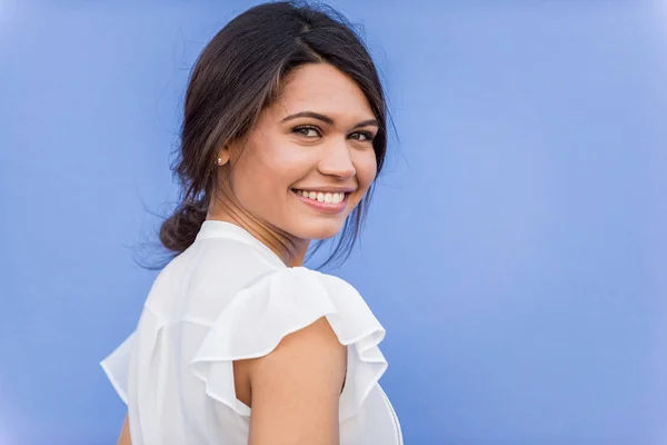 Mulher Negócios Bonita Fundo Colorido Retrato Feminino Adulto Muito Jovem — Fotografia de Stock