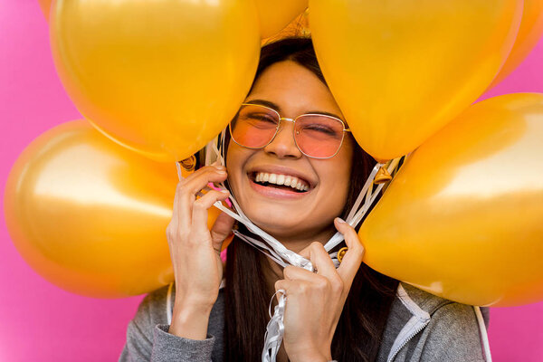 Portrait of stylish pretty girl on colored background - Happy woman with urban styled attire, concepts about lifestyle and youth