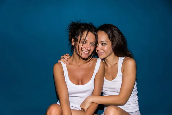 Lesbic Paar Thuis Intieme Momenten Van Persoonlijke Levenssfeer Homoseksuele Partners — Stockfoto