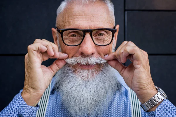 Retrato Hombre Mayor Guapo Hombre Joven Elegante Los Años Sesenta —  Fotos de Stock