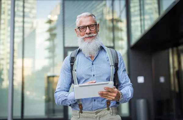 Stilig Senior Man Porträtt Ungdomlig Och Snygg Man Sixtiesna Begrepp — Stockfoto