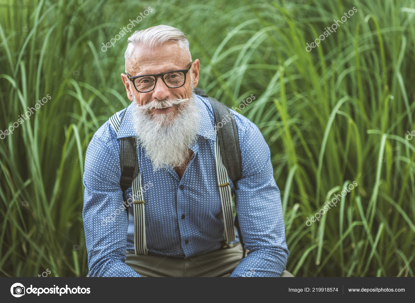 Hombres mayores de 60 anos