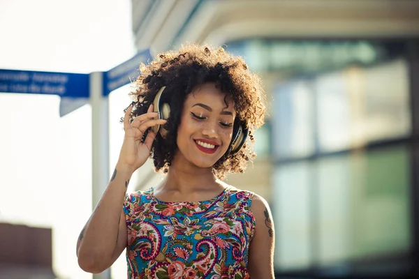 Portrait Beautiful Afroamerican Young Woman — Stock Photo, Image