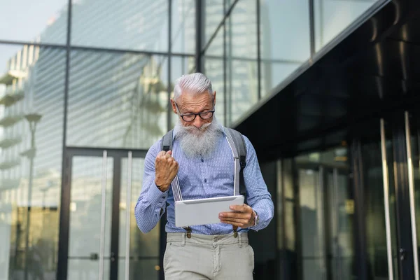 Knappe Man Van Senior Portret Jeugdige Stijlvolle Man Jaren Zestig — Stockfoto