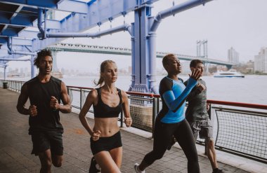 New york City, spor ve fitness hakkında kavramsal serisi sokakta çalışan kentsel koşucu grubu