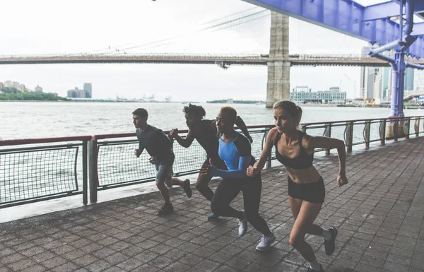 Grup Alergători Urbani Care Aleargă Stradă Orașul New York Serii — Fotografie, imagine de stoc