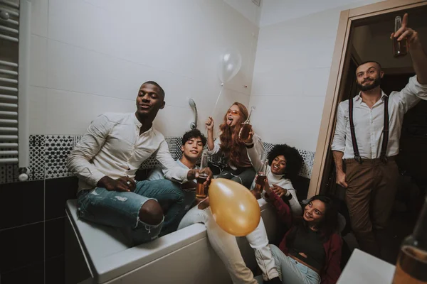 Group Young People Celebrating Making Party Home — Stock Photo, Image