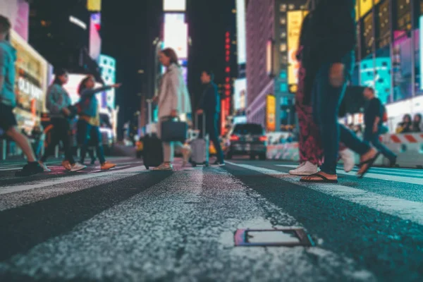 晚上的时间广场 模糊的概念照片在纽约 — 图库照片
