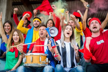 Futbol taraftarları Stadyumu'nda - eğleniyor ve futbolda arıyorum futbol taraftarları maç