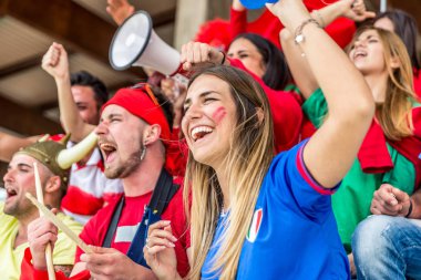 Futbol taraftarları Stadyumu'nda - eğleniyor ve futbolda arıyorum futbol taraftarları maç
