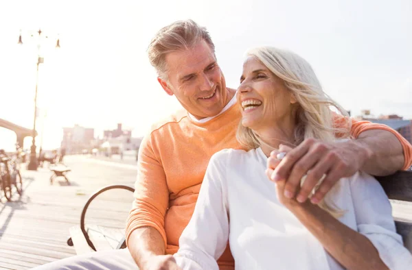 Szczęśliwa Para Starszy Spędzać Czas Plaży Pojęcia Miłości Staż Osób — Zdjęcie stockowe