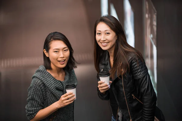 Two Girlfriends Meeting Outdoors Having Fun Japanese People Bonding Tokyo — Stock Photo, Image