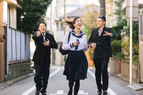 Yung Ιάπωνες Φοιτητές Σχολείο Ομοιόμορφη Συγκόλληση Υπαίθρια Ομάδα Της Ασίας — Φωτογραφία Αρχείου