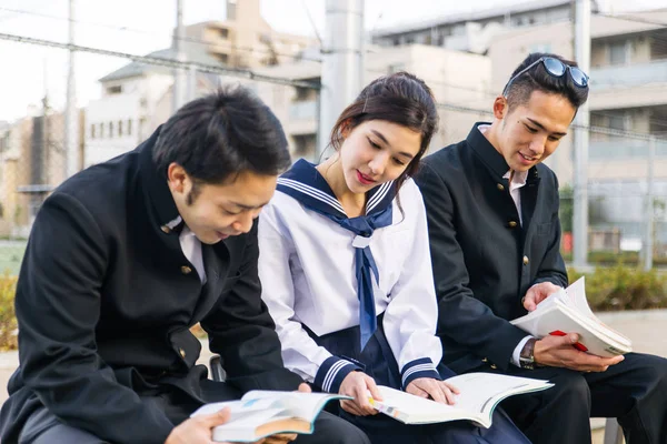 Yung Japanese Students School Uniform Bonding Outdoors Group Asian Teenagers — стоковое фото