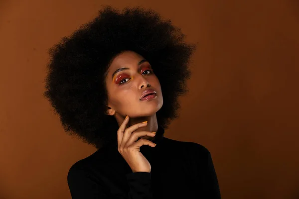 Retrato Mulher Afro Americana Bonita Estúdio Para Uma Sessão Beleza — Fotografia de Stock