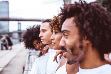 Zaman togeher New York'ta harcama arkadaş grubu