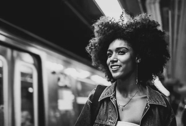 Young Beautiful Girl Walking Time Square Metro Station Getting Train — Stock Photo, Image