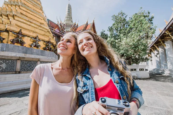Güzel Kız Bangkok Maining Konumlar Ziyaret — Stok fotoğraf
