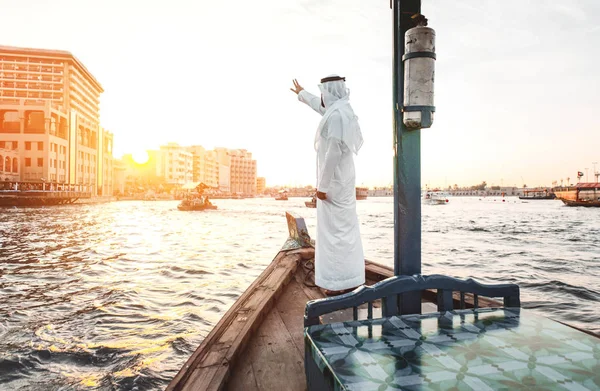 Arabic Man Traditional Clothes Top Boat Dubai River — Stock Photo, Image