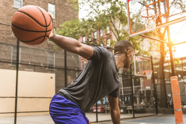 Afro American Basketball Player Training Court New York Sportive Man — Stock Photo, Image