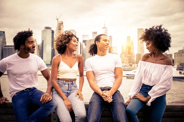 Groep Afroamerican Vrienden Bonding Manhattan New York Jonge Volwassenen Plezier — Stockfoto