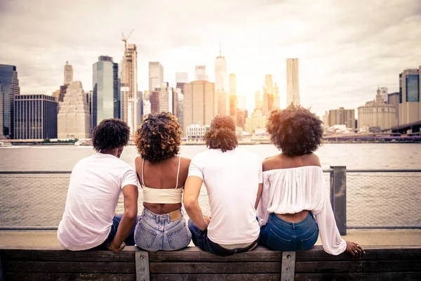 Gruppo Amici Afroamericani Legati Manhattan New York Giovani Adulti Che — Foto Stock