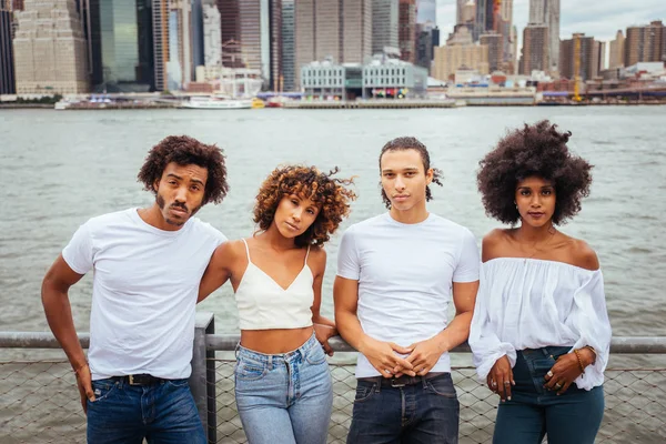 Manhattan New York Genç Yetişkinler Açık Havada Eğleniyor Bağ Afroamerican — Stok fotoğraf